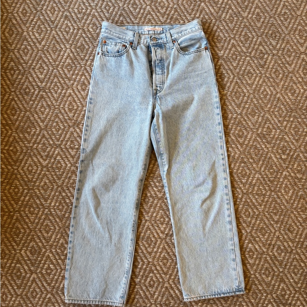 Levi’s Ribcage Ankle Denim Jeans in Ojai wash size 28
